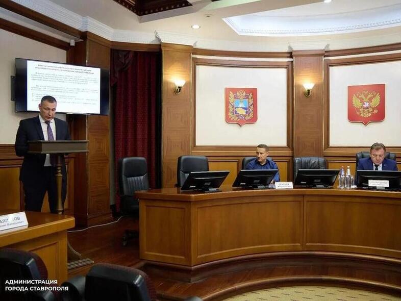 В Ставрополе ускоряют обновление дорожной разметки: мэр дал указание действовать вне графика